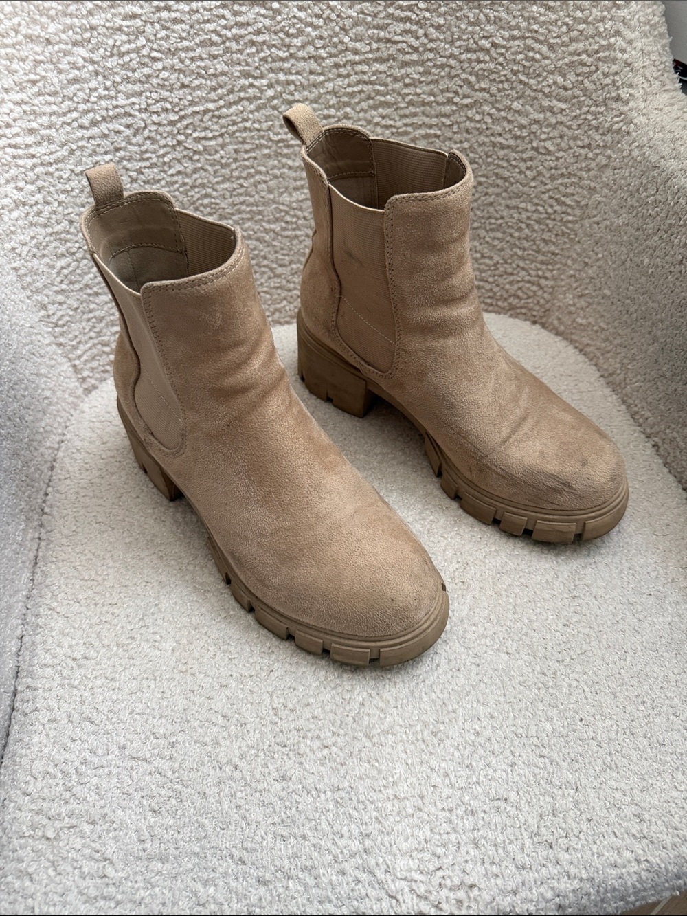 Madden Girl Tan Suede Lug-Soled Chelsea Booties